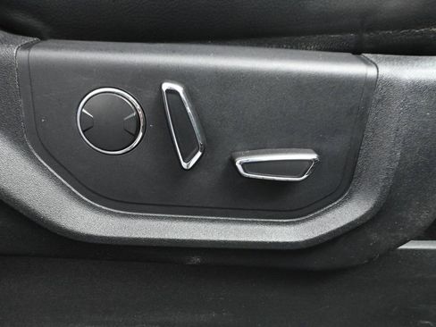 Used 2019 Ford F350 Lariat w/ Chrome Package image 48