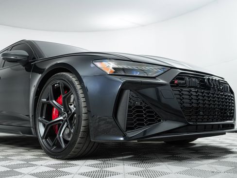 Used 2024 Audi RS 6 performance w/ Matte Carbon Package image 41