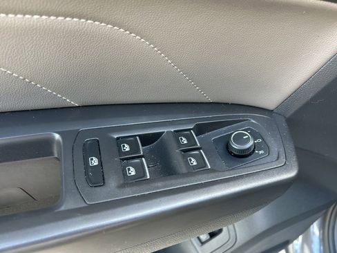 Used 2022 Volkswagen Atlas Cross Sport SEL R-Line image 13