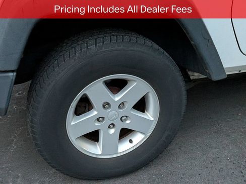Used 2015 Jeep Wrangler Sport w/ Quick Order Package 24S AWD/4WD image 7
