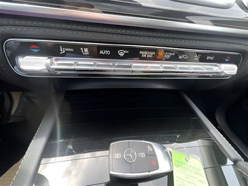 New 2025 Mercedes-Benz GLE 580 4MATIC image 17