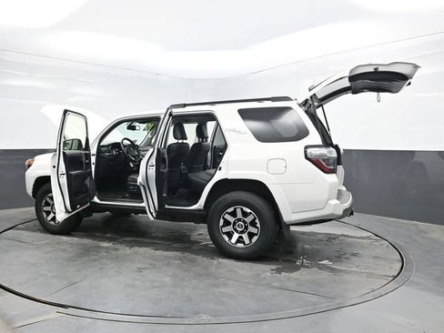 Used 2019 Toyota 4Runner TRD Off-Road Premium AWD/4WD image 43