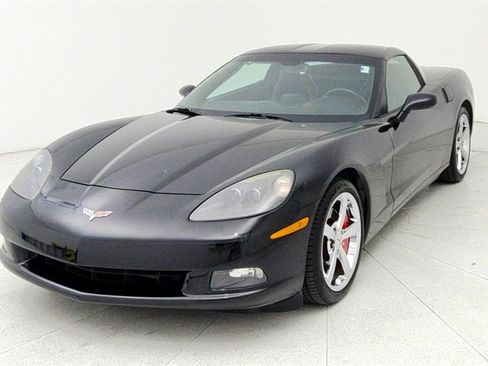 Used 2010 Chevrolet Corvette Coupe w/ 1LT image 1