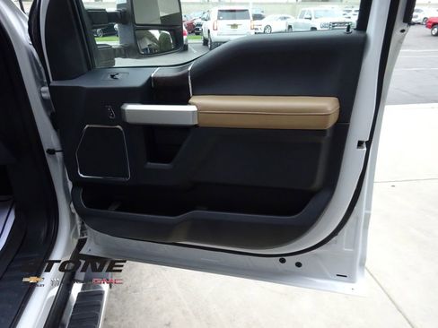 Used 2022 Ford F250 Lariat w/ Lariat Ultimate Package image 31