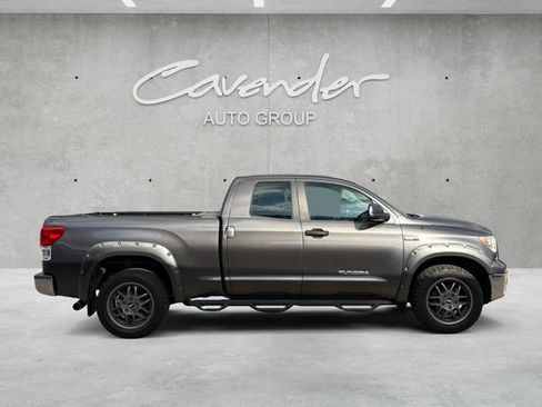Used 2013 Toyota Tundra 4x4 Double Cab w/ Tow Pkg image 17