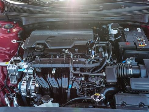 Certified 2025 Hyundai Elantra Sport FWD image 27