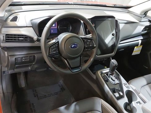Certified 2025 Subaru Crosstrek 2.5i Limited w/ Crosstrek Mirror Package image 15