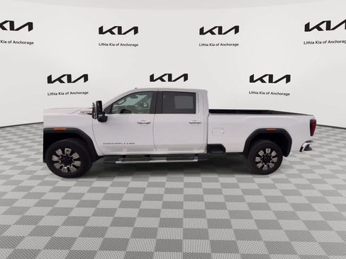 Used 2024 GMC Sierra 3500 Denali AWD/4WD image 5