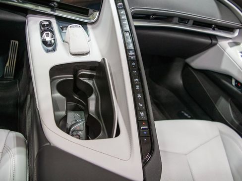 Used 2021 Chevrolet Corvette Stingray Preferred Cpe w/ Z51 Performance Package image 23