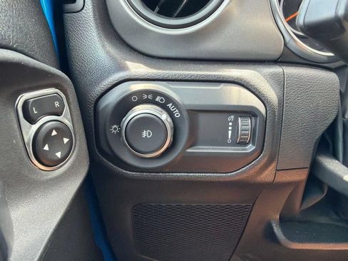 Used 2023 Jeep Wrangler Sport AWD/4WD image 32