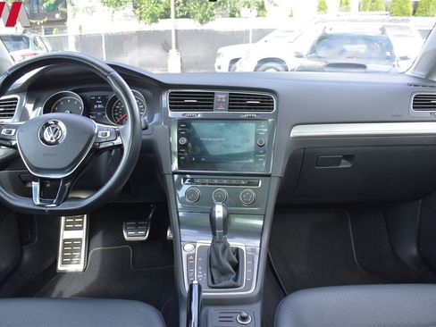 Used 2018 Volkswagen Golf Alltrack SE image 13