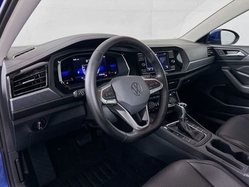 Used 2023 Volkswagen Jetta SE FWD image 9