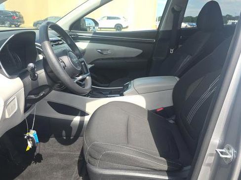 Used 2023 Hyundai Tucson SEL FWD image 9