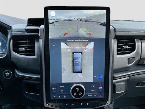 Used 2023 Ford Expedition Max Platinum image 14