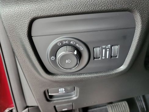 New 2025 Jeep Grand Cherokee L Limited w/ Black Appearance Package AWD/4WD image 26