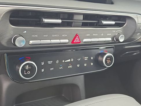 New 2026 Hyundai Palisade Calligraphy FWD image 32