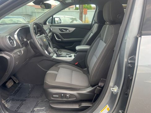 Used 2025 Chevrolet Blazer LT FWD image 22