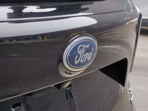 Used 2017 Ford Escape SE w/ Equipment Group 201A image 12