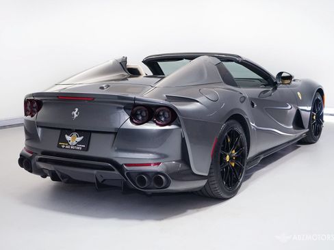 Used 2021 Ferrari 812 GTS RWD image 6