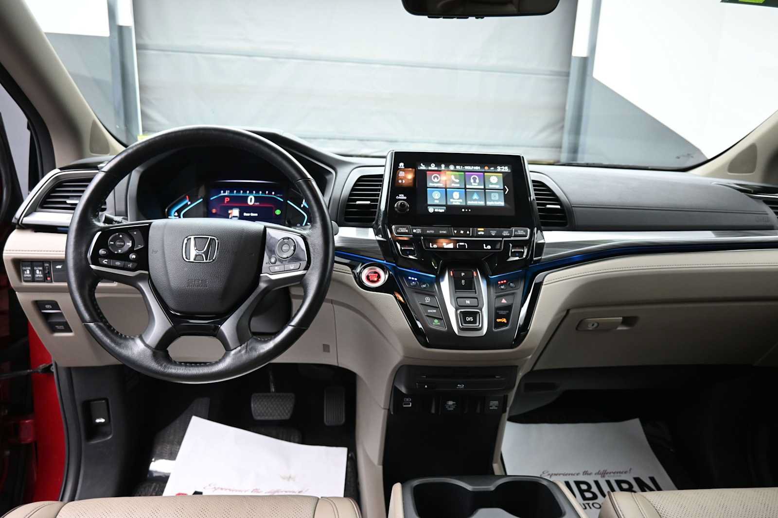 Used 2024 Honda Odyssey Elite image 14