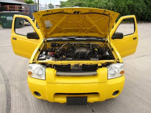 Used 2004 Nissan Frontier XE w/ (PWR) XE Pwr Pkg AWD/4WD image 31