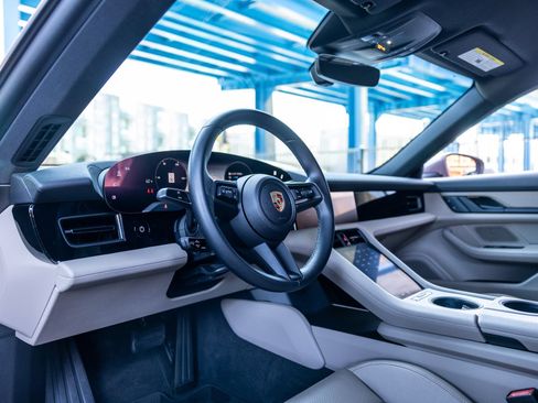 Used 2023 Porsche Taycan RWD image 4