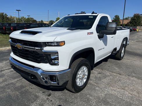 New 2026 Chevrolet Silverado 3500 LT w/ Convenience Package image 3