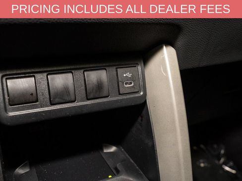 Used 2025 Toyota Corolla Cross LE FWD image 13