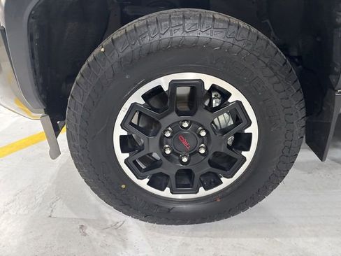 Used 2024 Toyota Tacoma TRD Off-Road w/ TRD Off Road Upgrade Package image 39
