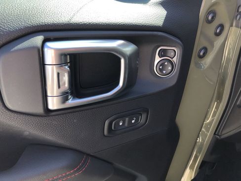 New 2026 Jeep Wrangler Unlimited Rubicon image 12