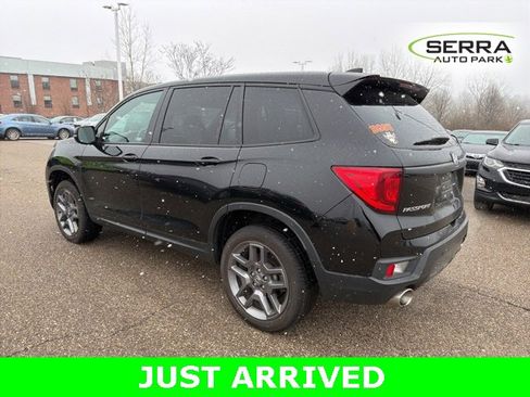 Used 2023 Honda Passport EX-L image 4