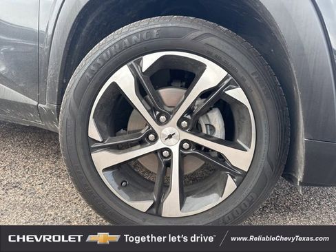 Used 2025 Chevrolet Trax RS w/ Sunroof Package image 28