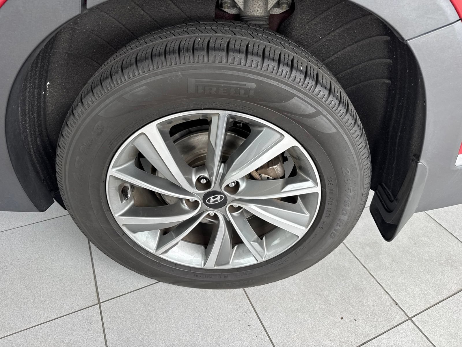 Used 2020 Hyundai Santa Fe SEL w/ Convenience + Premium Package FWD image 12