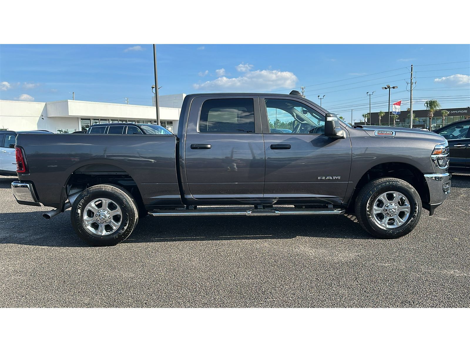 Used 2025 RAM 2500 Big Horn AWD/4WD image 7