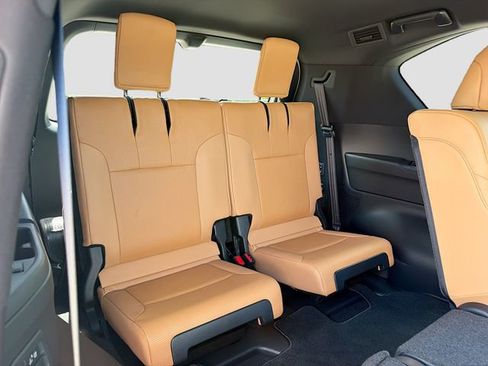 New 2026 Lexus LX 600 4WD w/ Luxury Package image 22