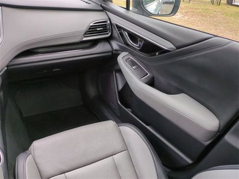 Used 2022 Subaru Outback Limited image 17
