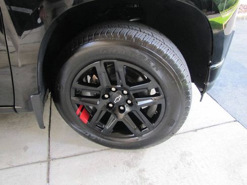 Used 2021 Chevrolet Silverado 1500 RST w/ Redline Edition AWD/4WD image 23