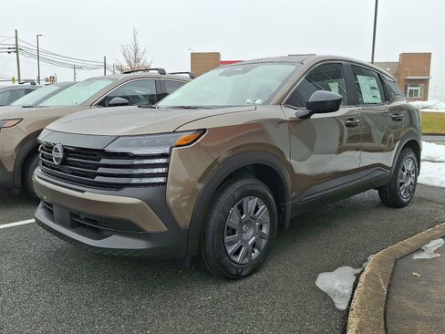 New 2026 Nissan Kicks S image 3