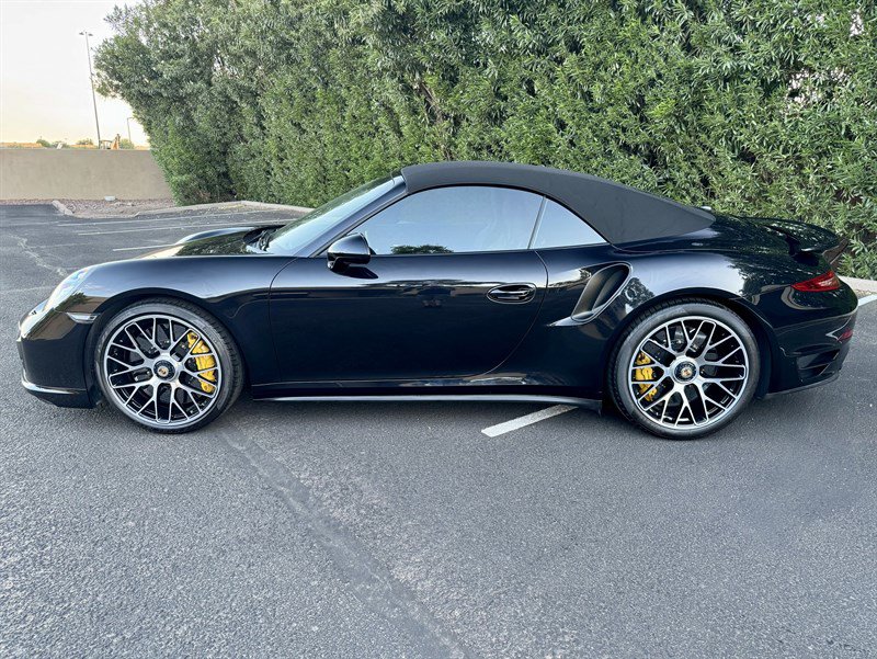 Used 2015 Porsche 911 Turbo S w/ High-end Infotainment Package AWD/4WD image 61