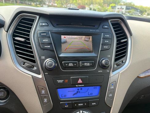 Used 2013 Hyundai Santa Fe Sport AWD/4WD image 17