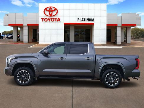 Used 2024 Toyota Tundra Limited w/ Power Package AWD/4WD image 3