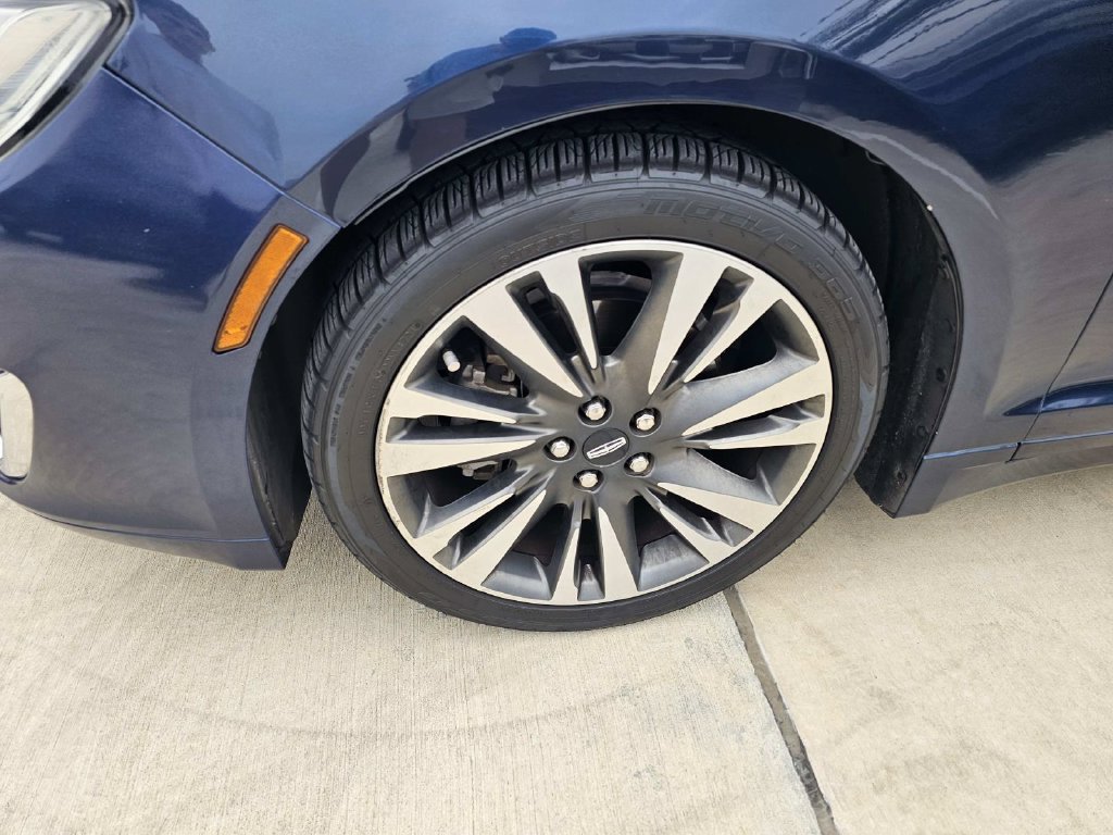 Used 2017 Lincoln MKZ Reserve w/ Climate Package FWD image 11
