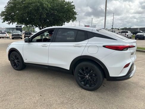 Used 2025 Buick Envista Sport Touring w/ Convenience I Package FWD image 6