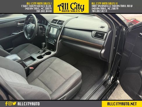 Used 2016 Toyota Camry LE FWD image 13