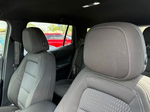 Used 2025 Chevrolet Equinox LT FWD image 9