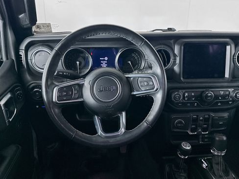 Used 2023 Jeep Wrangler Unlimited Sahara w/ Cold Weather Group AWD/4WD image 17