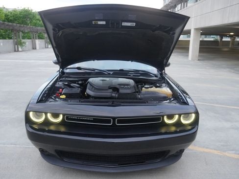 Used 2017 Dodge Challenger SXT RWD image 35