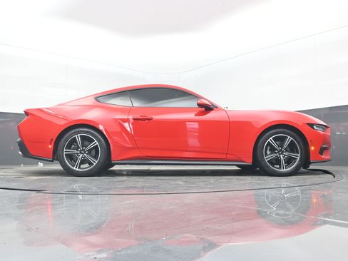 Used 2024 Ford Mustang Coupe image 25