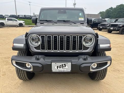 New 2026 Jeep Wrangler Unlimited Sahara AWD/4WD image 8