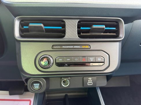 Used 2025 Ford Maverick XLT w/ XLT Luxury Package image 25